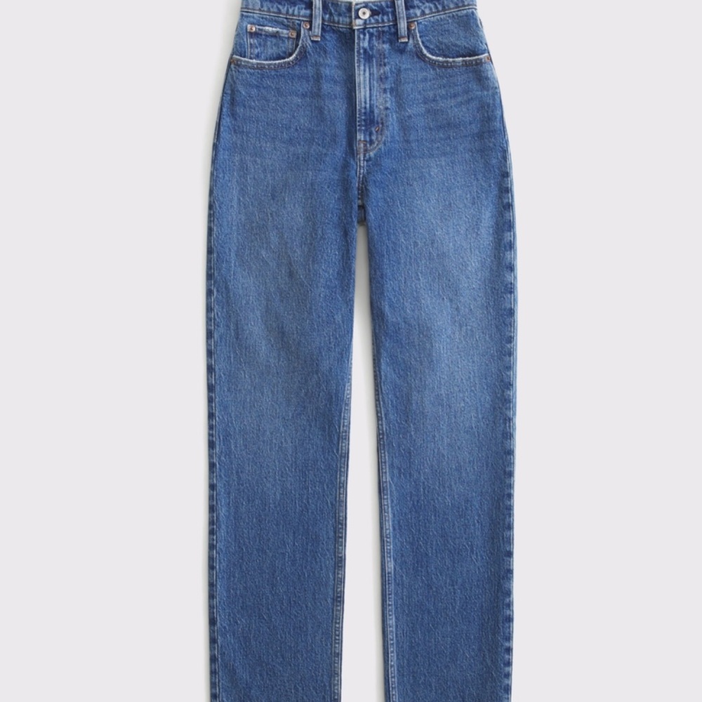 NWOT Abercrombie Ultra High Rise 90s Straight Jean